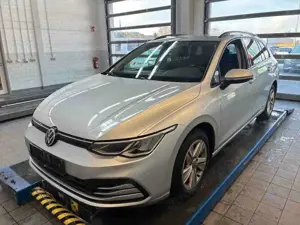 Volkswagen Golf VIII Variant Life 2.0TDI DSG Navi SHZ ACC