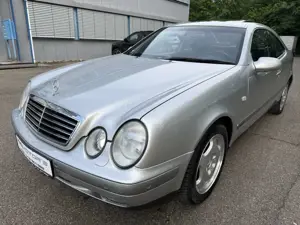 Mercedes-Benz CLK 200 Mercedes-Benz CLK 200 ELEGANCE *Automatik*Leder*Me