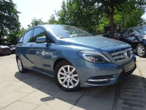 Mercedes-Benz B 200 / Klimaanlage / Xenon / 1-Hand / Leder