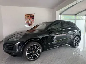 Porsche Cayenne S -PDCC-ACC-Sport Design-22 Zoll/WiPa