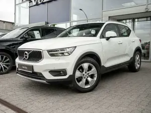 Volvo XC40 T3 Momentum Pro PANO STANDHEIZUNG KAMERA