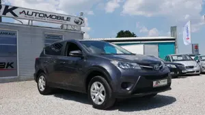 Toyota RAV 4 TÜV,- Kundendienst Neu Allwetter AHK Sitzheiz. Klimaanlage