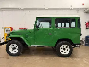 Toyota Land Cruiser BJ 42