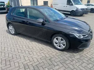 Volkswagen Golf Life. LED Xenon. Navi. Camera. DAB. Klimatronic