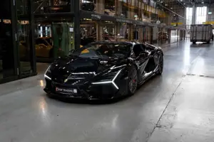 Lamborghini Revuelto Black Edition - Lift - Cam