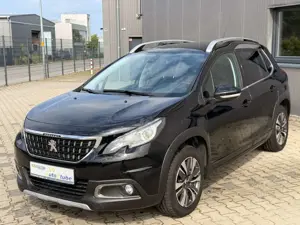 Peugeot 2008 Allure Klima-Panoramadach-ALU-PDC-Sitzh.-Tempomat