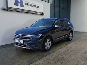 Volkswagen Tiguan Allspace 1.5 TSI DSG 7-Sitze*AHK*NAVI*LED*Winter P