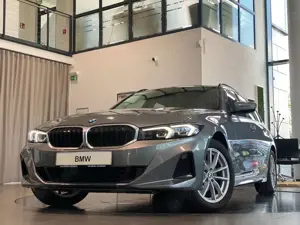 BMW 320 d Touring xDrive Curved DrivingA. DAB Shz LED