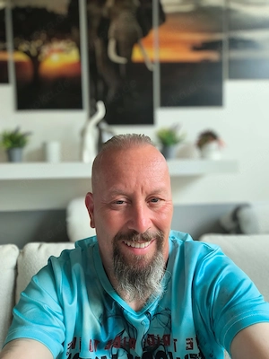 Suche sie für ausgiebiges Lecktreffen 