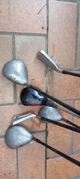 hochwertige Golfausrüstung abzugeben