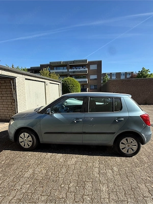 Skoda Fabia 1.2 TÜV 11.2027 Bild 2