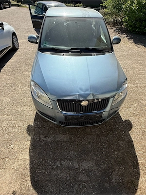 Skoda Fabia 1.2 TÜV 11.2027 Bild 5