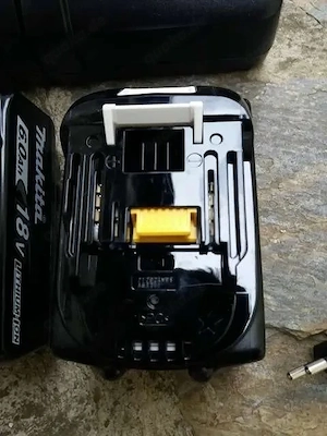 Makita Ladegerät DC18RC + 2 Stück Akkus BL 1860B 18V Li (6,0 Ah)