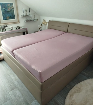 Bett 200 x200