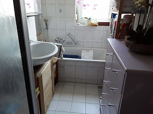 Stilvolle 3-Zimmer Wohnung mit geflekte Innenausstattung mit Balkon, Garage und EBK in Waiblingen Bild 7
