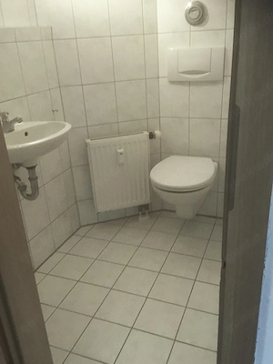 Stilvolle 3-Zimmer Wohnung mit geflekte Innenausstattung mit Balkon, Garage und EBK in Waiblingen Bild 8