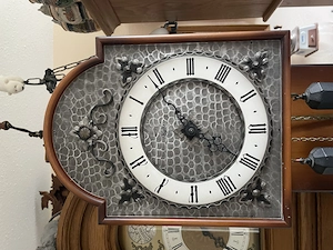 Wanduhr Freischwinger Urgos rustikal läuft !