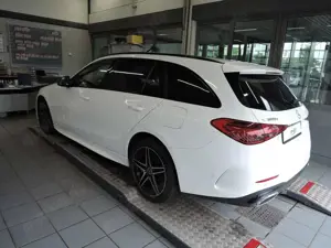 Mercedes-Benz C 300 e T AMG*Night*Digital*Distronic*360°K*AHK