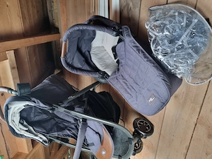 Kinderwagen Buggy mit Babyschale