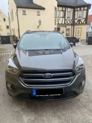 Ford Kuga Kuga 1.5 EcoBoost 2x4 ST-Line / + neu eingebaute B