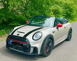 MINI John Cooper Works Cabrio Mini John Cooper Works Cabrio Aut. Essential Trim
