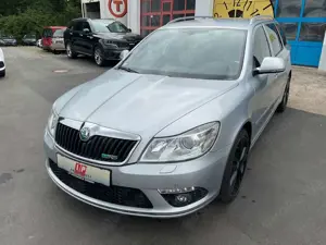 Skoda Octavia Combi RS 2.0 TDI Navi AHK Klima SHZ PDC