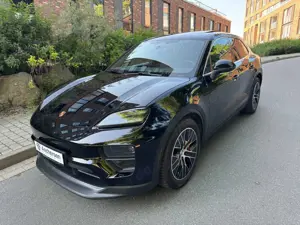 Porsche Macan 4S /LUFTFEDERUNG/BOSE/PANO/PDLS+/MEMORY