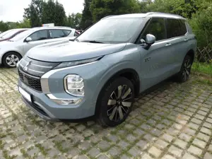 Mitsubishi Outlander 2.4 PHEV S-AWC Intro Edition, AHK