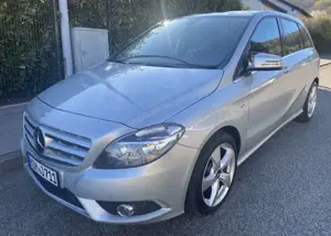 Mercedes-Benz B 180 BlueEFFICIENCY EDITION 1