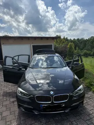 BMW 320 320i Aut. Luxury Line