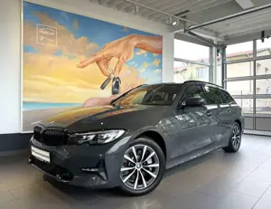BMW 330 e Touring Aut. Sport Line LED+AHK+DAB+SPUR+