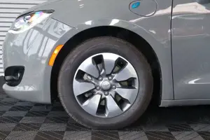 Chrysler Pacifica S 3.6L E-HYBRID/7-SITZER/HK/TV/KAMERA Bild 3