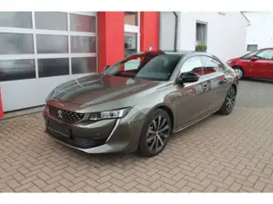 Peugeot 508 GT Line PT180 EAT8 Dach Focal Kamera Navi Shz