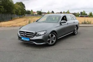 Mercedes-Benz E 200 E200 T-Modell Leder Navi 8-Fach Kamera LED