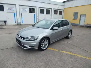 Volkswagen Golf Comfortline*PDC*LED*SITZHEIZUNG*8xLM*KLIMAAUTOMATIK*55 TKM*