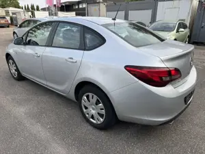 Opel Astra Edition. TÜV Neue