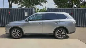 Mitsubishi Outlander Outlander 2.2 DI-D 4WD Aut. Top Bild 3