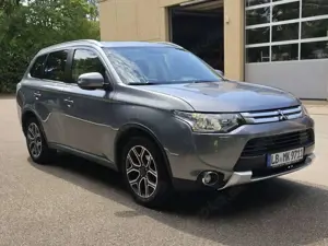 Mitsubishi Outlander Outlander 2.2 DI-D 4WD Aut. Top