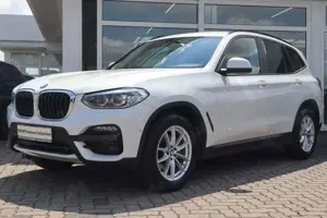 BMW X3 xDrive20d Advantage LED/Parkass/AHK/Shz