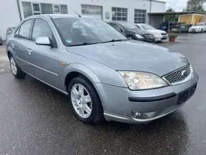 Ford Mondeo Ghia 06.2003, Privatverkauf TÜV 10/27 Bild 3