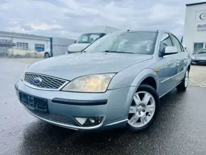 Ford Mondeo Ghia 06.2003, Privatverkauf TÜV 10/27