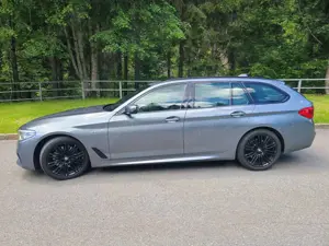 BMW 530 BMW 530dTouring Sportpaket M Sportbremsen Head-Up LED