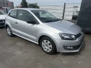 Volkswagen Polo Trendline KLIMA .TÜV.02.2028 . 1 HAND .