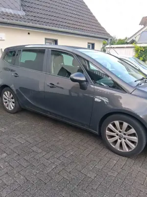 Opel Zafira Tourer Edition