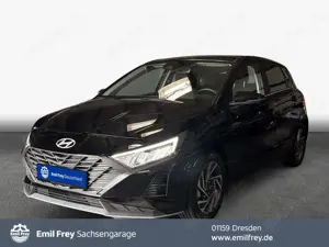 Hyundai i20 1.2 Select Klimaautomatik Winterreifen