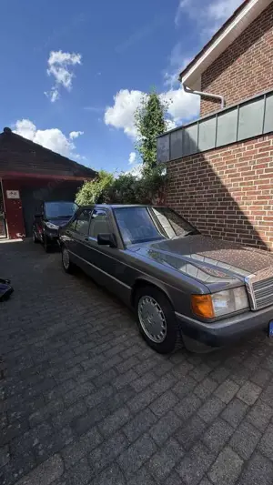 Mercedes-Benz 190 D