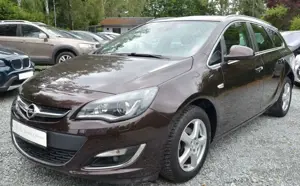 Opel Astra J Sports Tourer 1.4 Xenon Navi PDC Kamera
