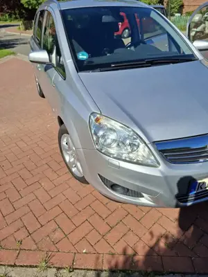 Opel Zafira 1.8   mit Autogasanlage LPG