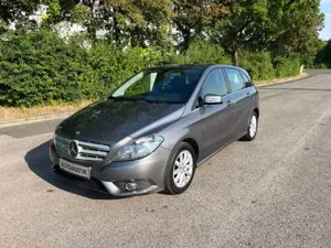 Mercedes-Benz B 180 Automatik, 92.000 KM, AHK, TÜV + Serv.NEU