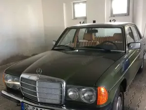 Mercedes-Benz Baureihe 123 200 D